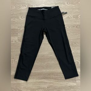 VS capri leggings - black never worn - M
